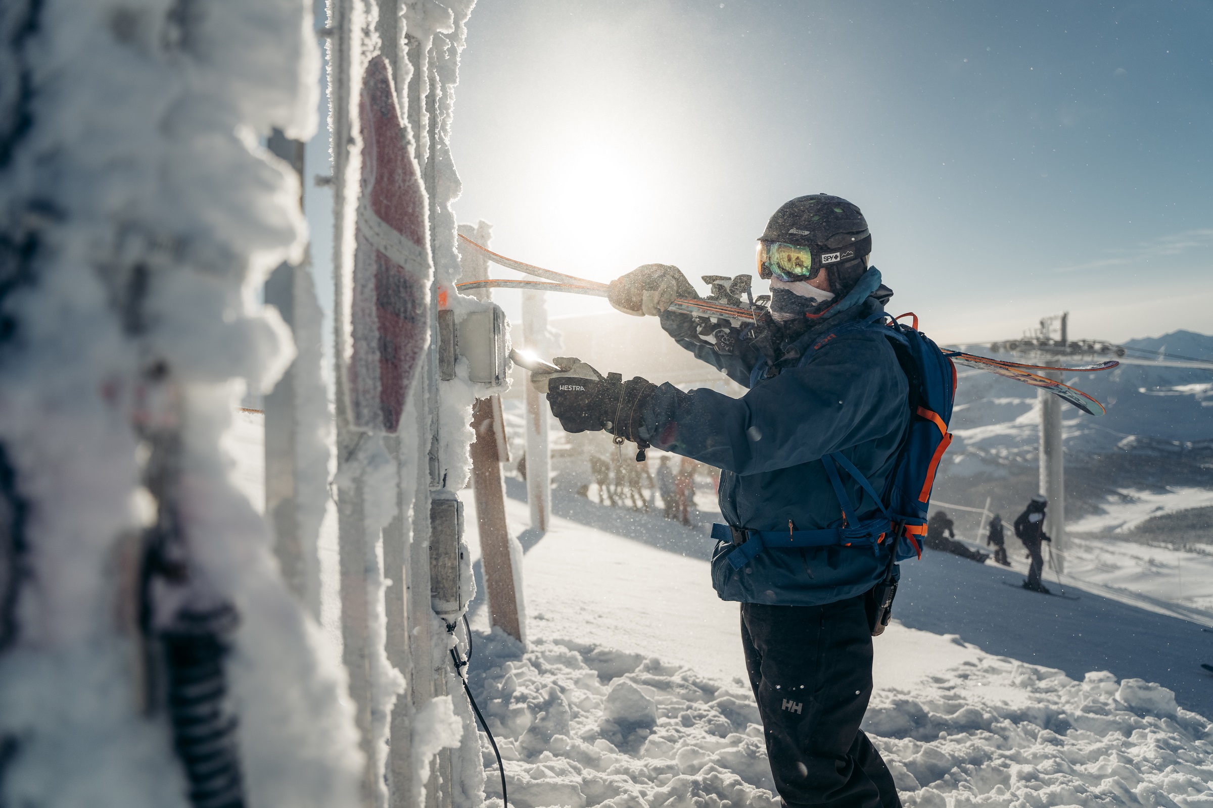 12-10-2020 - DAVID TESTING BEACON AT DIVE GATE 04.jpg