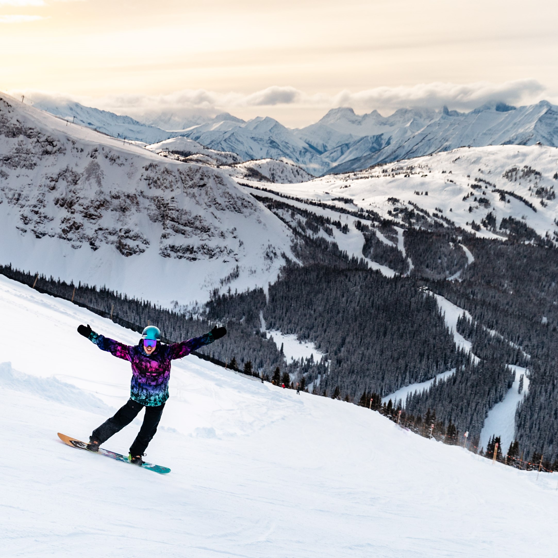 Como Sobrevivir A Tu Primer Día Esquiando En Sunshine Village. Hero thumbnail