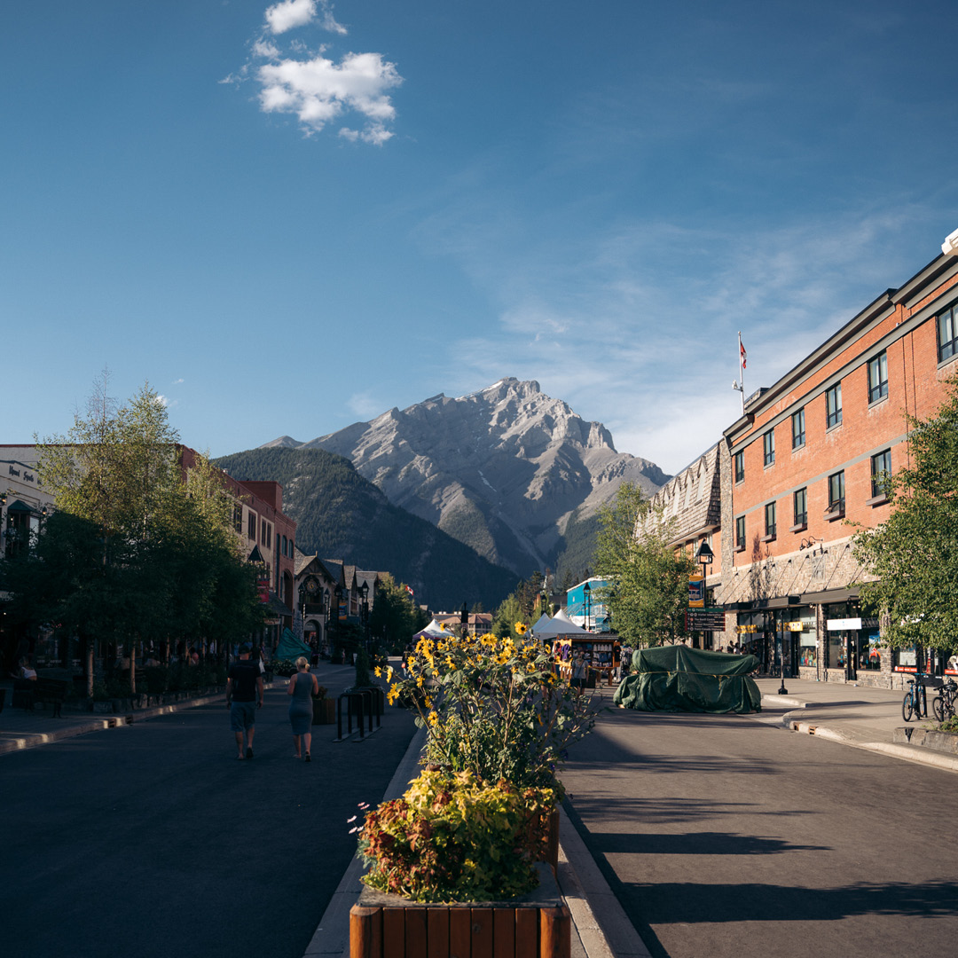 5 Local Eateries in Banff Hero thumbnail