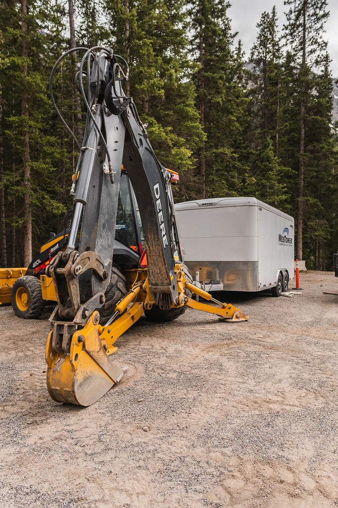 01 - JUNE 17TH, 2020 - CLOSED ACCESS ROAD, FIBER OPTIC CABLES, CLOSED GONDOLA 11.jpg