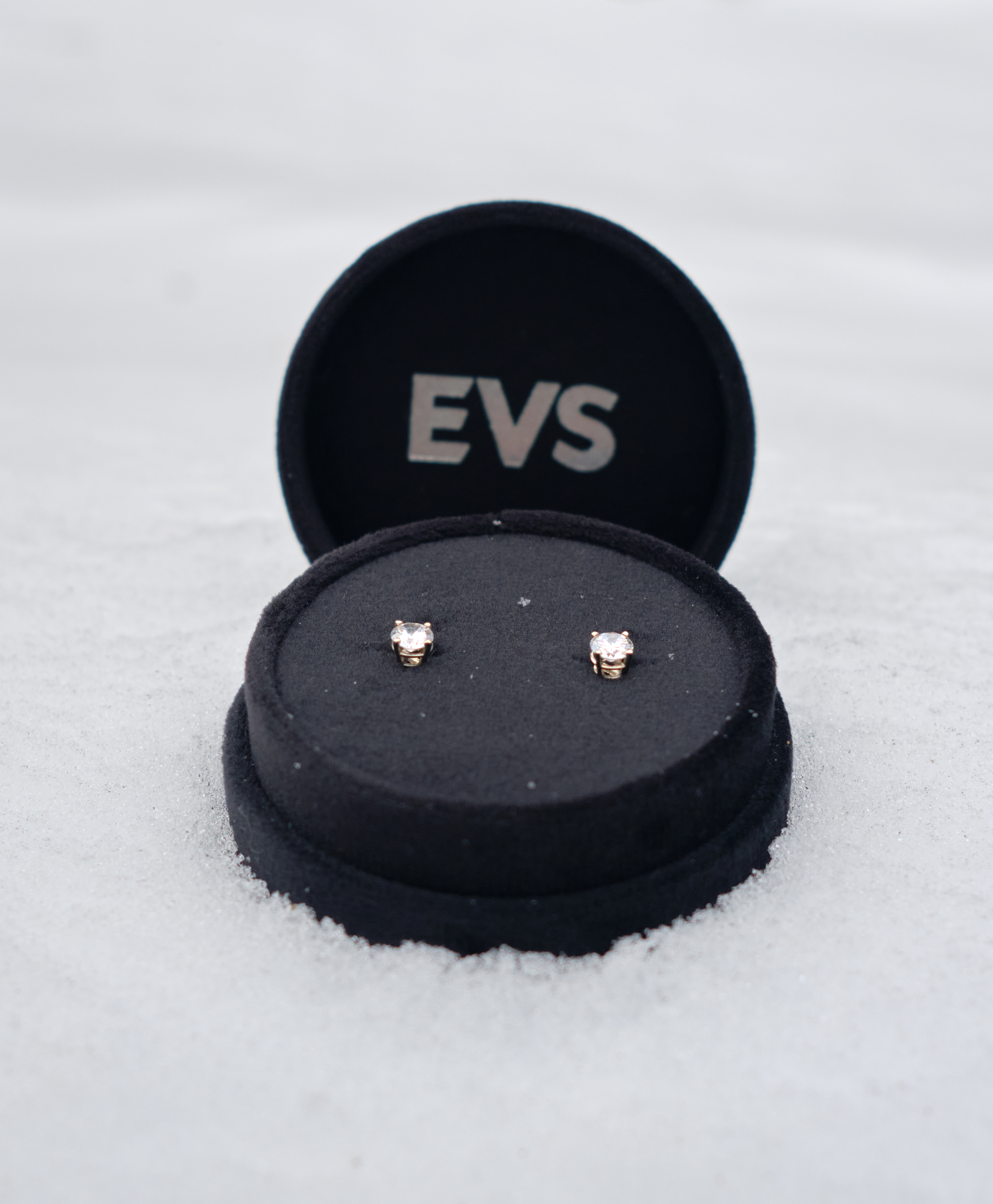 The Perfect Valentine's Giveaway—Jewelry, hotel, dinner and more. Hero thumbnail